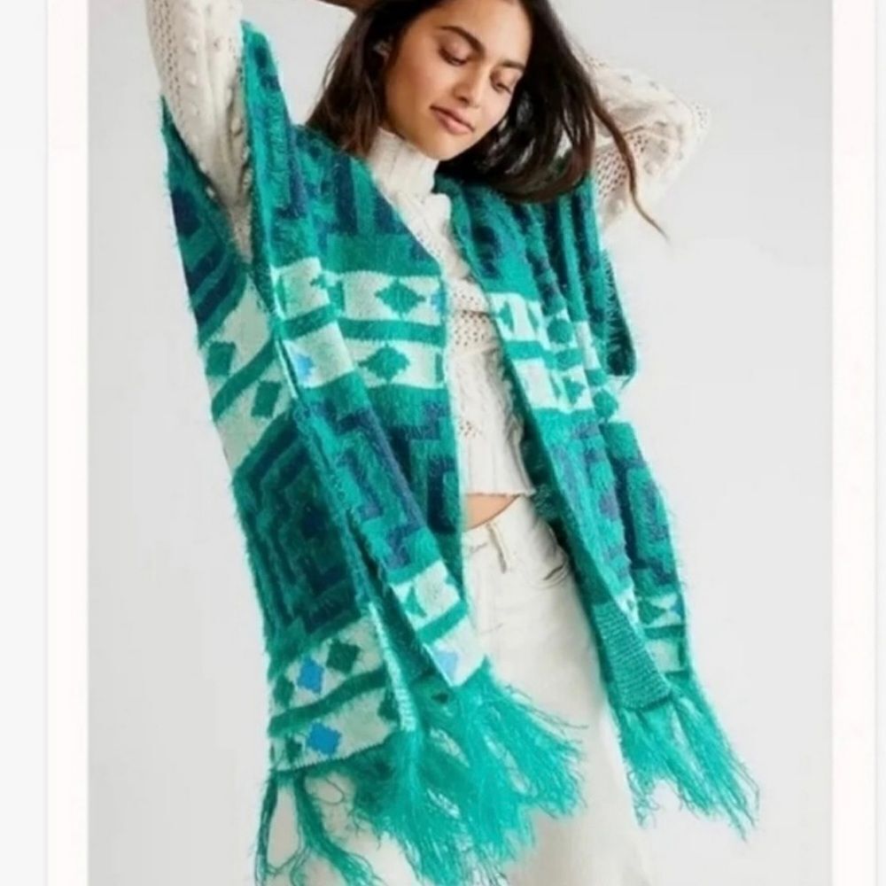 Free People Diamondback Cozy Southwestern Kimono Wrap.  One size.  
NWOT